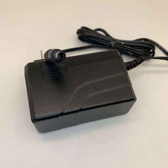 FLYPOWER Switching Adapter AC Power Supply PS30L 120K2500UD 12V 2500mA 2.5A‎ - Picture 3 of 3